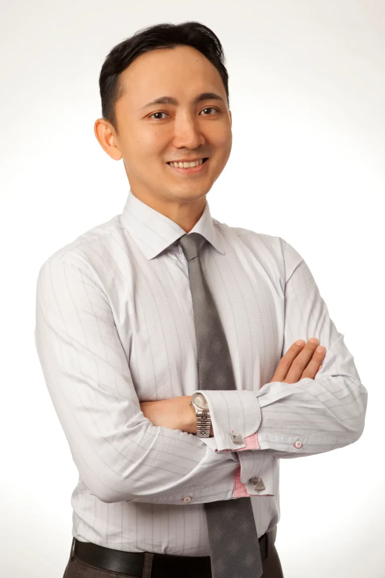 Dr Eugene Han